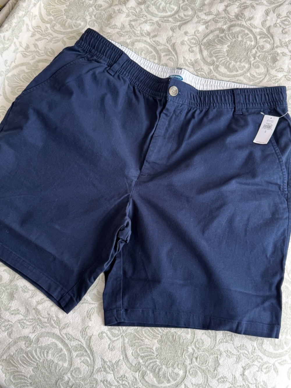 Old Navy Men's Navy Flat-Front Elastic-Waist Shorts